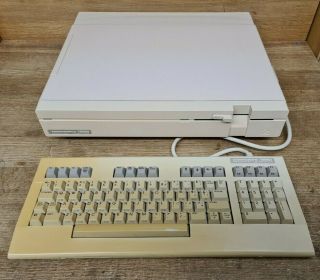 Commodore 128d Pal In Rare Machine Boxed