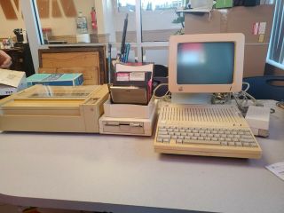 Rare 1985 Apple Iic Computer System A2s4000 Bundle W/ Boxes.