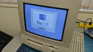 Macintosh Performa 5215cd .  Complete.  RARE 2