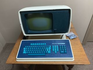 Data General Dasher 6052 Vintage Computer Terminal & Keyboard