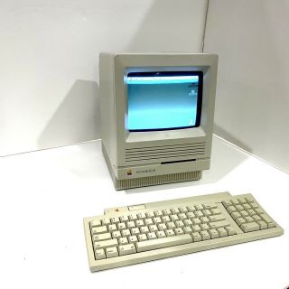 Apple Macintosh Se/30 Computer Model M5119 And Apple Keyboard Ii