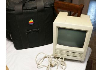 Macintosh Se Compupter Model M5011 With Apple Gig Bag