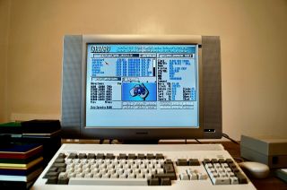 Commodore Amiga 1200 Computer in E X C E L L E N T 3