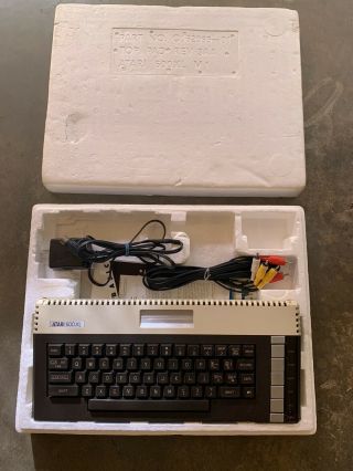 Atari 600xl Home Computer With AV & 64k Memory upgrade,  cables, 2