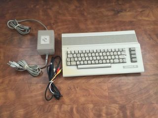 Commodore 64c - Power Supply - Video Cables - -