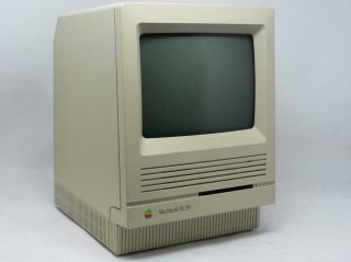 Vintage Macintosh Se/30 M5119 Computer Powers Up