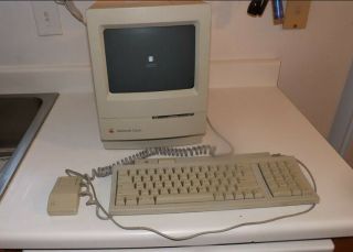 (parts) Vintage Apple Macintosh Classic M0420 Vintage Computer