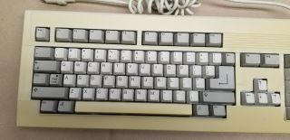 Vintage Commodore Amiga KKQ - E94YC A3000 Keyboard - 2