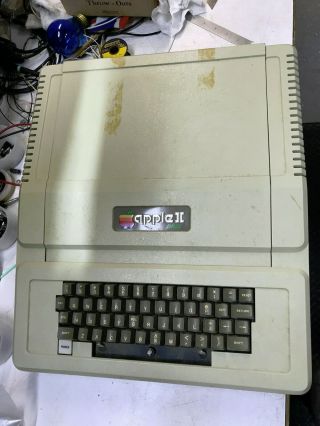 Vintage Apple II Computer Model A2S1048 WITH FLOPPY DRIVES 2