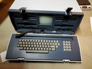 Very Rare - Osborne Computer Occ1 With Software And
