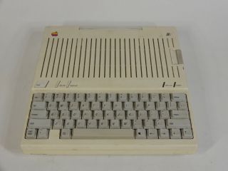 Vintage Apple Iic A2s4100 Computer - Unit Only