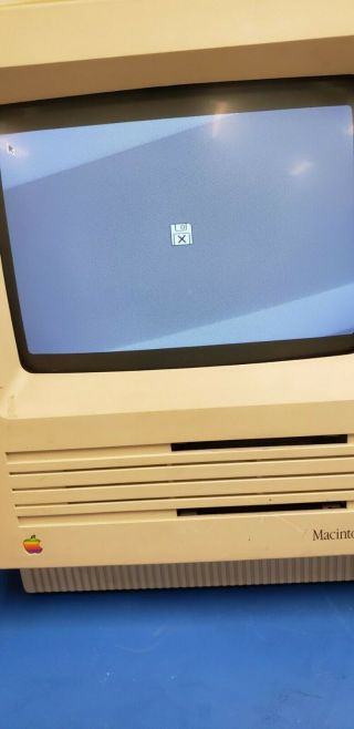 Apple Macintosh Se M5010 W/ Adb Mouse/keyboard | 1mbyte Ram,  Two 800k Drives