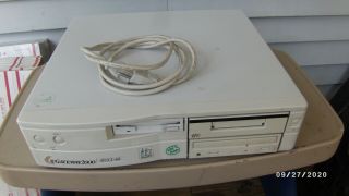 Vintage Computer Gateway 2000 4dx2 - 66 Boots Up