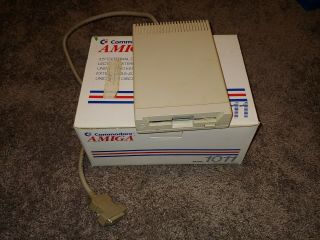 Commodore Amiga External Floppy Drive 1011 With Box,