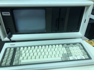 Vintage Compaq Model 101709 Portable Desktop Computer Case