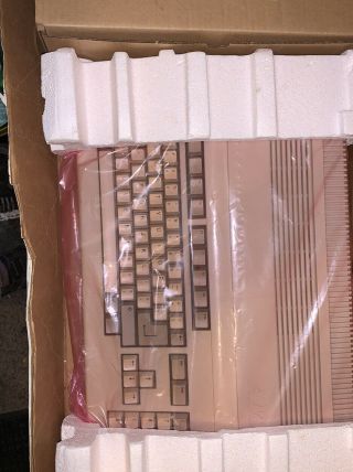 Commodore Amiga 500 Computer with Power Supply 2