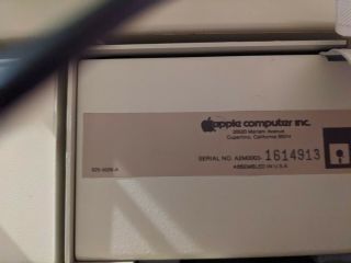 Apple IIe (2e) Computer with Monitor,  Duo Disk Drive 3