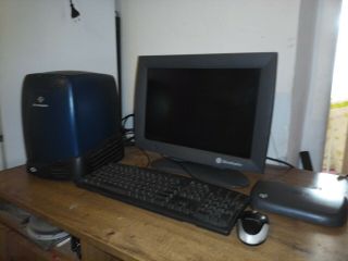 Sgi Silicon Graphics O2 With Multilink And 1600 Sw,  Irix Cds,  300gbhdd,  D - Media