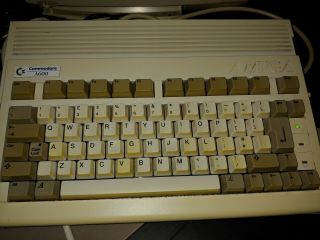 Commodore Amiga 600 PAL,  Kick 2.  0,  Seal still intact,  PAL PAL NO MONITOR 2