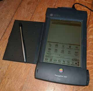 Apple Newton Messagepad 2100 With Power Supply Quick Ship.