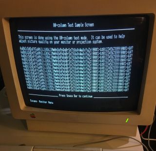 Apple IIe IIc Computer Color Composite Monitor A2M4043 3