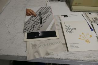 Apple IIGS Computer A2S6000,  Keyboard/Mouse/MANY MANUALS Parts/Repair 2