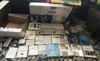 Commodore Amiga 500 Deluxe Set Complete 1989