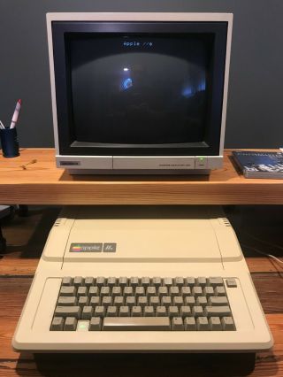 Apple Iie Enhanced A2s2064 - -,  And Great