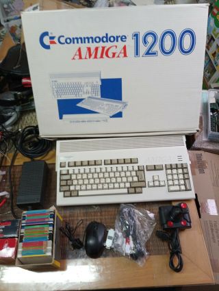 Amiga 1200,  Amiga 1200 Blizzard 1230 Mk Iv,  Fpu - 32mb Ram