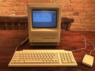 Apple Macintosh Se/30 - - Some Tlc Needed