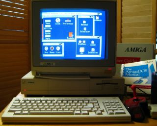 Amiga 1000 - Tested: System,  Manuals,  Software