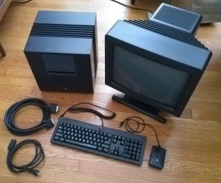 Next Cube Complete System - Monitor,  Kb,  Mouse,  Cables - 68040/40mb/sd