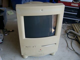 Macintosh Color Classic M1600 With 20mb Ram,  80mb Hd,  Ethernet -