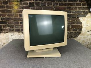 Apple M1025 19 " Apple Two - Page Monochrome Crt Computer Monitor
