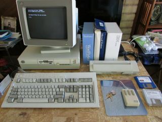 Vintage Ibm Ps/2 Personal System 2 Computer Type 8555 & Monitor,  Keyboard,  Mouse