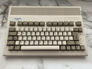 Recapped Commodore Amiga 600,  3.  1 Rom,  2mb Chip/4mb Fast,  4gb Cf Hd,  A1011 Drive