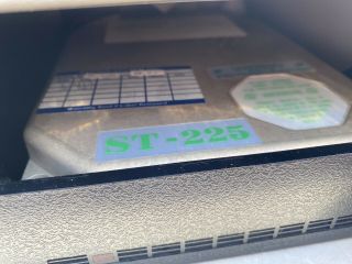 IBM 5150 - Dual Floppy Drives - 21 MB Seagate ST - 225 HD - Keyboard - 3