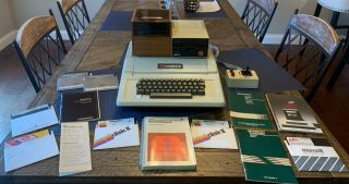 Vintage Apple Ii,  Computer A2s1048 48k/disk Drive/controller/software/manuals