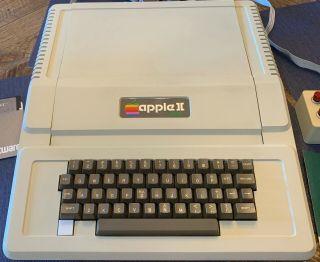 Vintage Apple II,  computer A2S1048 48K/Disk Drive/Controller/Software/Manuals 3