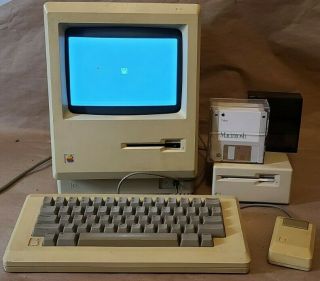 Apple Macintosh M0001w 512k 8mhz 68000 W/ 400k External,  Keyboard,  Mouse,  Floppy