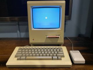 Apple Macintosh 128K M0001 with Keyboard and Mouse 2