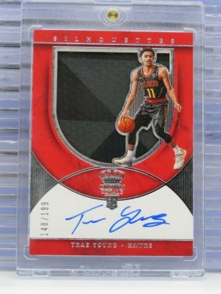 2018 - 19 Crown Royale Trae Young Silhouette Rookie Jersey Auto Rc 148/199 Y41