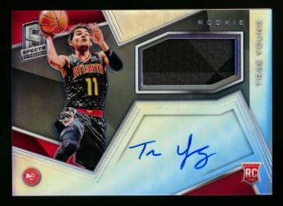2018 - 19 Panini Spectra Trae Young Rc Silver Prizm Jersey Auto Autograph 41/299