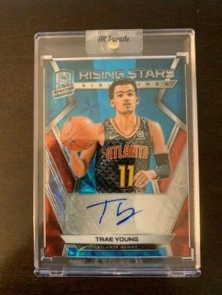 Trae Young Spectra Rookie Rising Stars Auto 24/60 Hawks