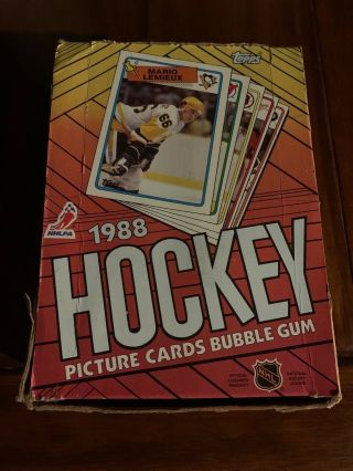 1988 - 1989 Topps Hockey Box.  36 Packs
