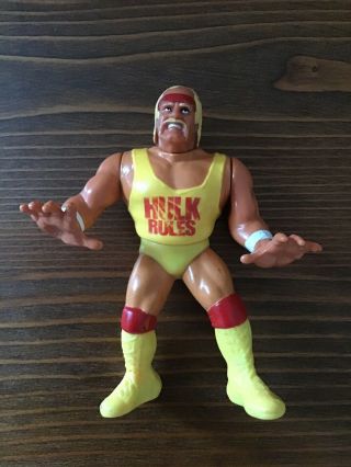 Hulk Hogan Wwf Hasbro Series 1 Wrestling Action Figure Hulk Rules Shirt Wwe Wcw