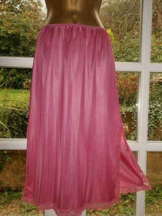 Vintage 1980s Slinky Slippery Pink Nylon Lacy Half Slip Petticoat (large)