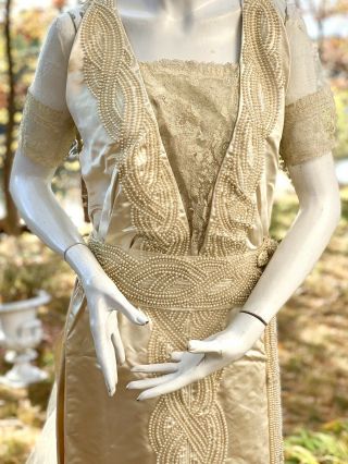 1913 EXQUISITE EXTRAVAGANT PEARL ENCRUSTED SATIN WEDDING GOWN NY LABEL 4