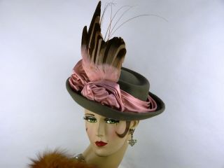 Vintage Hat 1930s Lilly Dache,  Grey Fine Felt Hat,  Pink Feathers & Satin Ribbon