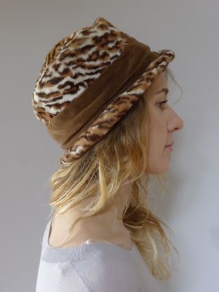 Vintage Retro True 1940s Brown Faux Leopard Fur Suiter Top Hat